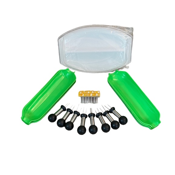 Microwave Corn Steamer w/ Corn Silk Brush m, 6 Corn Trays & 8 Holders - Picture 1 of 7